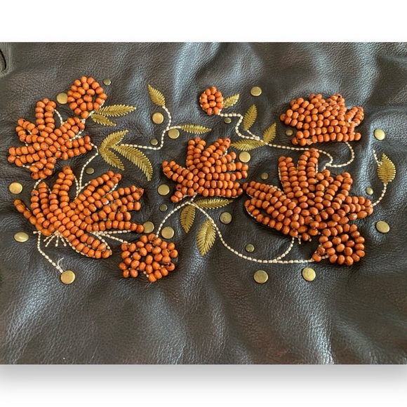 CHI BY CARLOS FALCHI BROWN LEATHER BEADED & EMBROIDERED SHOULDER BAG - Picture 6 of 7